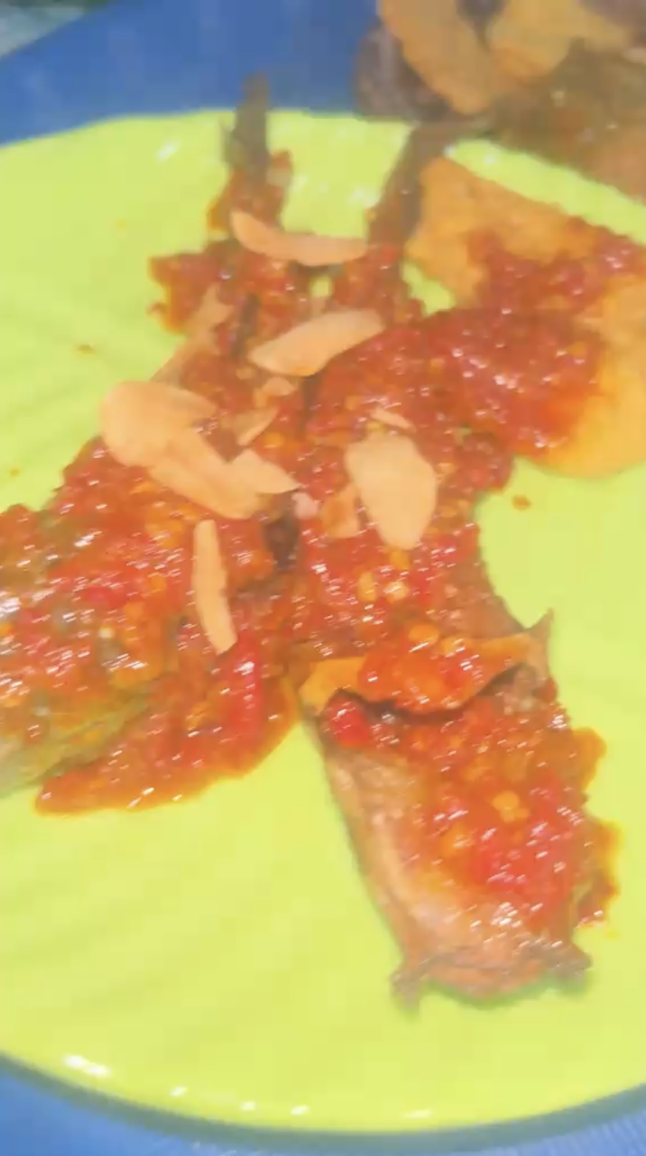 Nasi lele tumis cabe mera